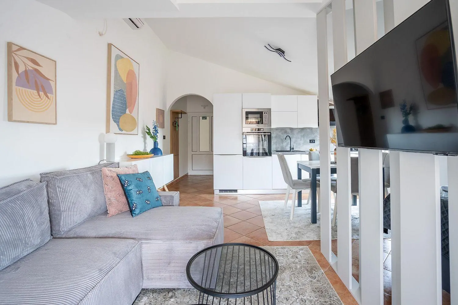 Exquisites Studio-Apartment Bei Rovinj Mit Privatem Balkon, Waschmaschine, Wifi
